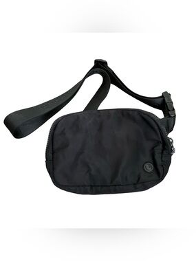 Lole Unisex Belt Bag Black Crossbody /Fanny Pack /Waist Bag Travel Festival Safe